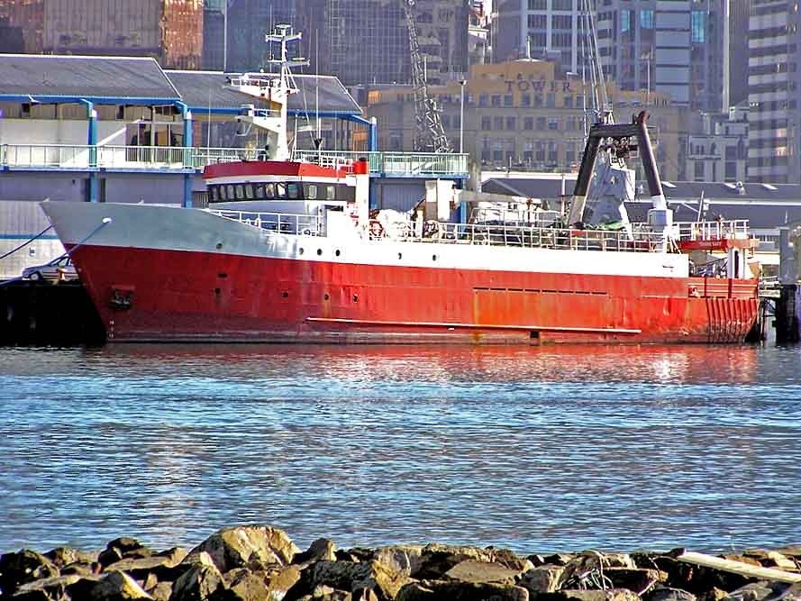 FMsnewboat.jpg